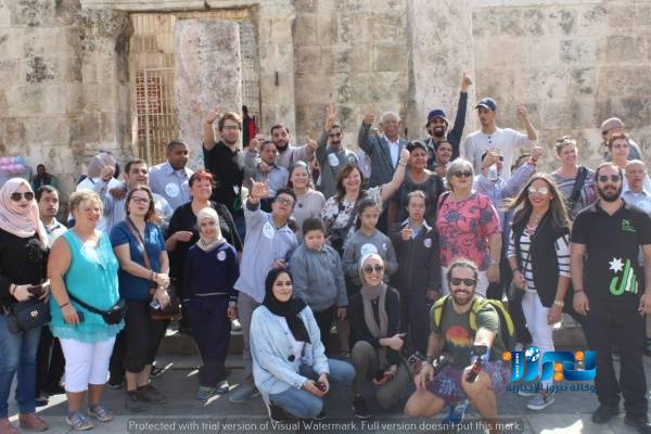 شاهد بالصور .. حملة نشر المحبة في الأردن