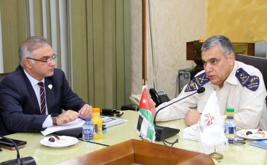 مدير عام الجمارك يلتقي وفداً صناعياً كويتياً... صور