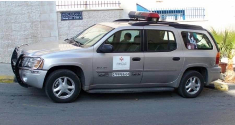 الأمن :إطلاق نار على مركبة للجمارك... تفاصيل