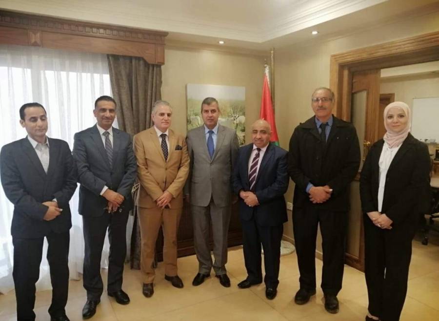 وزير البيئة يلتقي  وفد من اتحاد الأكاديميين والعلماء العرب