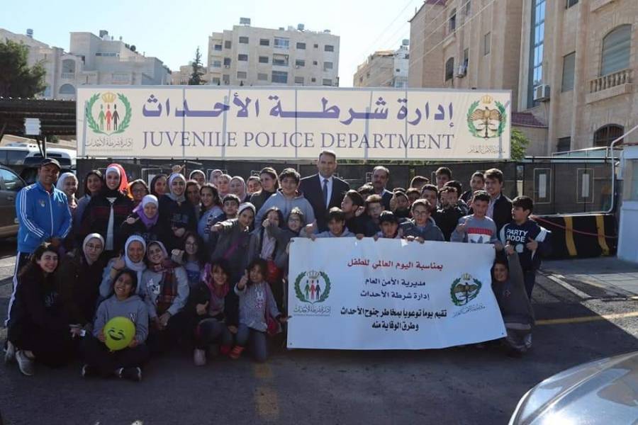 مدارس سكاي الوطنية  تزور شرطه الأحداث