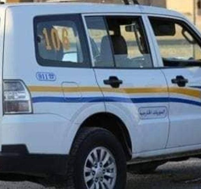 الدوريات الخارجية تضبط سائق بحوزته مواد مخدرة وبحقه  عشر طلبات في القويسمة
