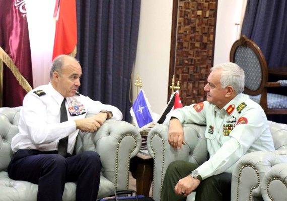 الحنيطي يستقبل قائد القيادة التحويلية في حلف الناتو