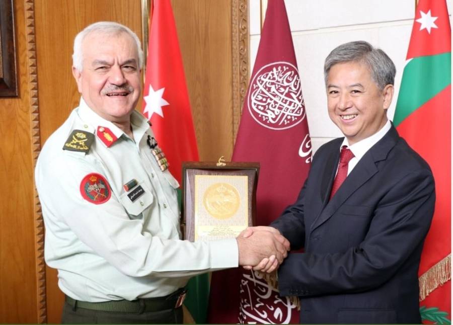 رئيس هيئة الأركان المشتركة يستقبل وفداً صينياً