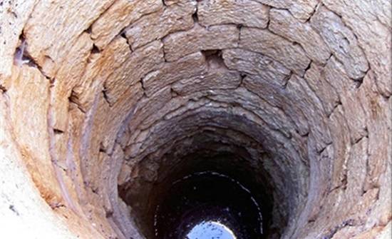 إنقاذ سيدة سقطت داخل بئر مياه في عجلون