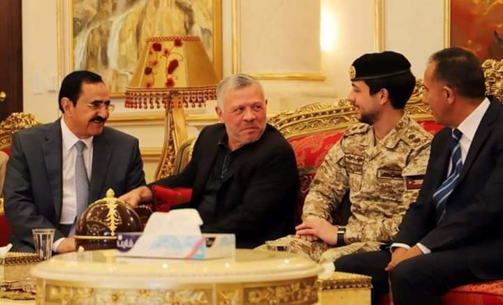 الملك وولي عهده يعزون الرقاد... صور