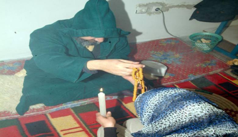 الأردن .. مشعوذون ينتهكون الحرمات ويسلبون الأموال