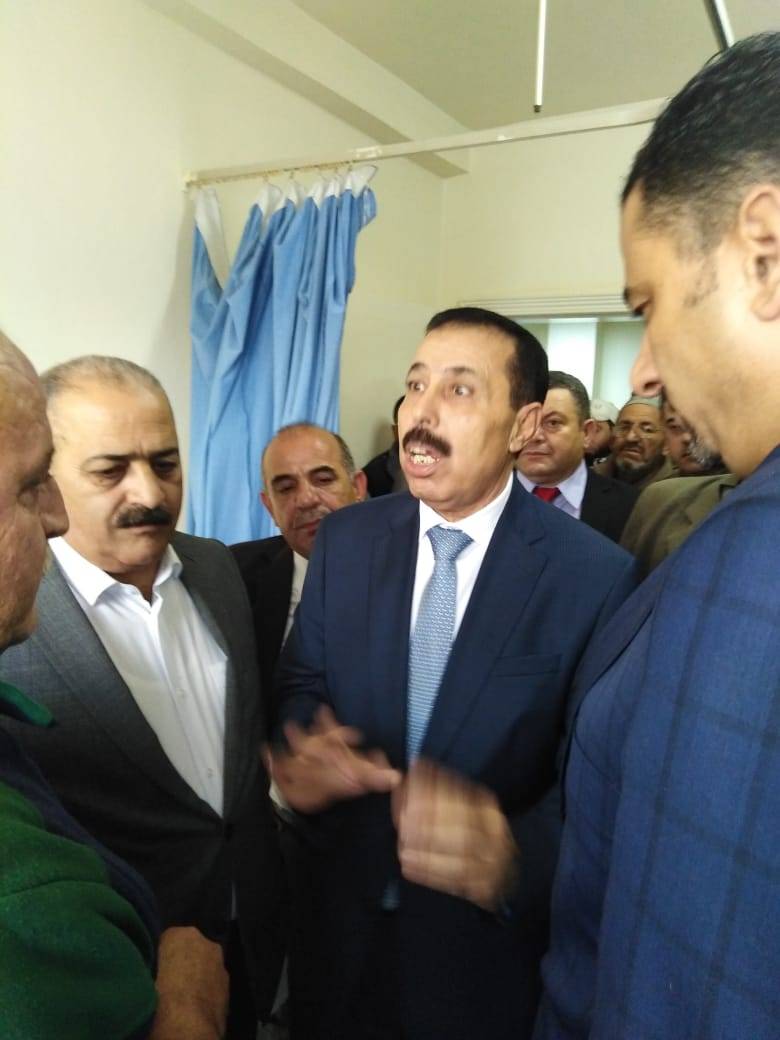 تابع وزير التربية والتعليم الدكتور تيسير النعيمي الحريق الذي شب في مدرسة مصعب بن عمير في لواء الرمثا