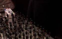 الجمارك تحبط تهريب سجائر الكترونية وأجهزة خلوية