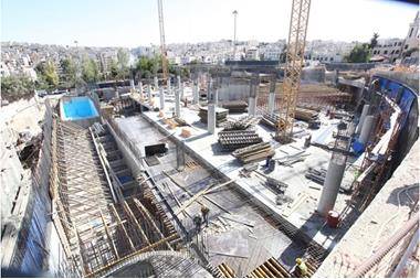 ارتياح فرنسي من نسبة الانجاز في الباص السريع