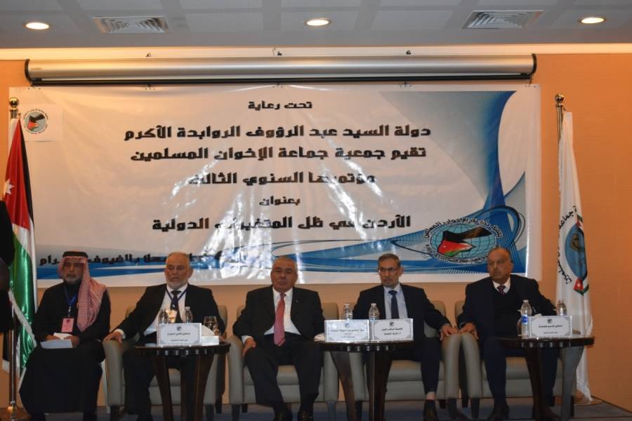 الروابدة: علينا أن نعض على  مصالح الوطن بالنواجذ ولا نكلفه فوق طاقته... صور