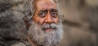 مسن اردني يشتكي بالدموع .. فمن يسمع شكواه!!