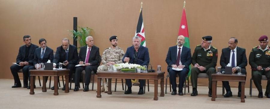 الملك يلتقي وجهاء وممثلي أبناء وبنات عشائر البلقاوية ضمن سلسلة لقاءات مجلس بسمان