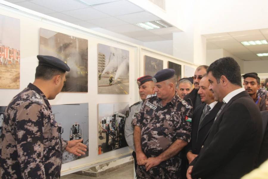 افتتاح معرض صور للدفاع المدني في معان.. صور