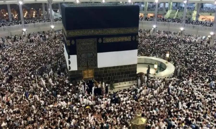 مؤسسة المتقاعدين العسكريين تسير بعثة عمرة