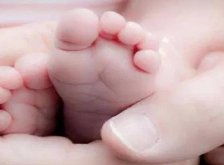 العثور على طفل رضيع  على خط اربد المفرق