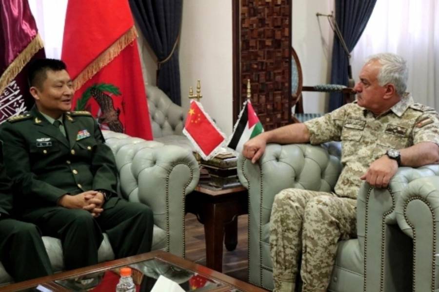 رئيس هيئة الأركان المشتركة يستقبل الملحق الدفاعي الصيني