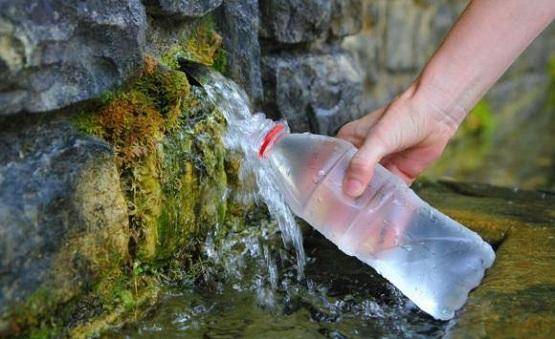 وقف ضخ مصادر مائية بسبب العكورة