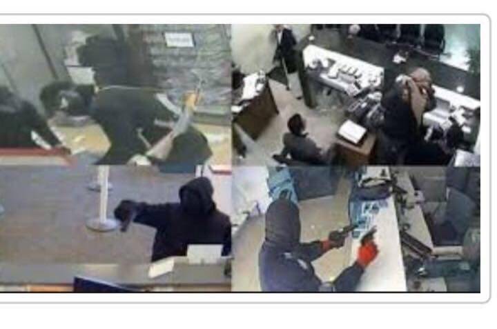 11 عملية سطو مسلح فاشلة على البنوك خلال عامين .. أحدهم ما زال فاراً و آخرون حكموا بالسجن 15 عاماً