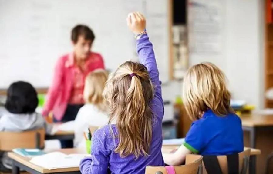 تعطيل وتأخير بدء دوام المدارس في عدد من مديريات التربية ليوم غد... أسماء