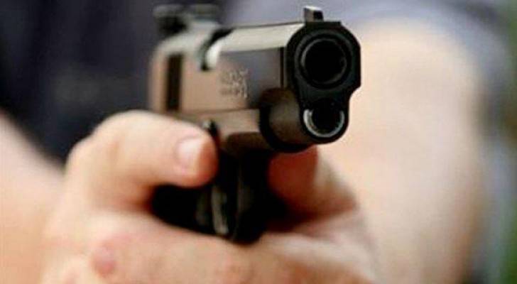 اصابه شخص بعيار ناري بالخطأ بالكرك .. وحالته متوسطة