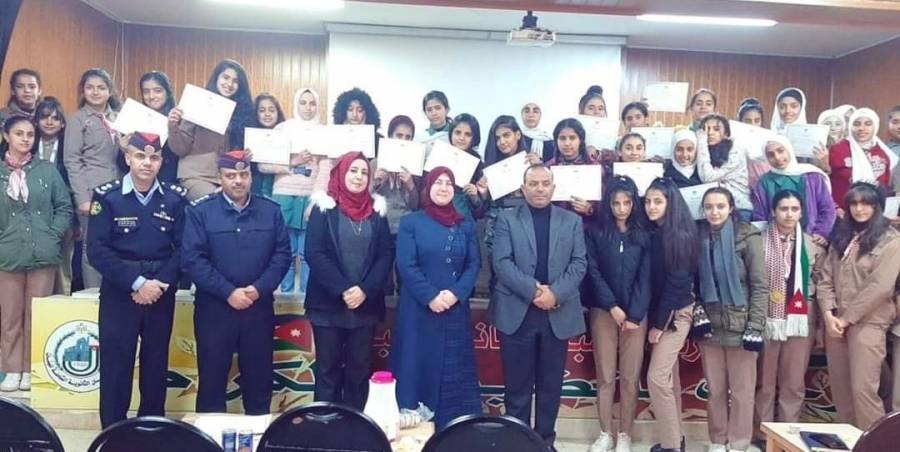 الجبور يرعى تخريج دورة اصدقاء الشرطه في ناعور.