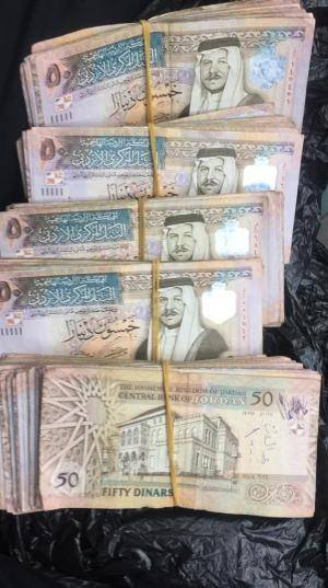 البحث الجنائي يضبط 4 اشخاص تورطوا بسرقة 20 ألف دينار من محطة وقود في سحاب