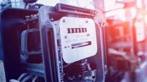 انقطاع الكهرباء عن شوارع بلدة دير السعنه و شوارع مهترئه تثير استياء المواطنين ..