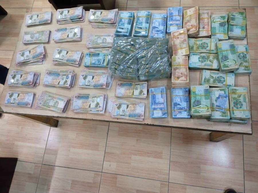 عاجل : البحث الجنائي يضبط شخص سلب 42 ألف دينار من محطة محروقات تحت تهديد السلاح في ناعور .. صورة