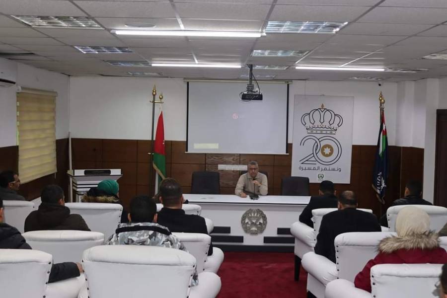 العقيد العواملة يلتقي ضباط وضباط صف إدارة شرطة الأحداث