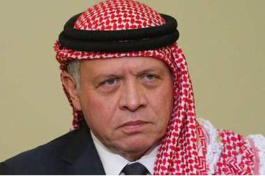 الملك يعزي بوفاة السلطان قابوس