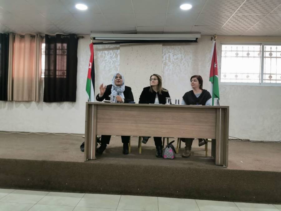 فاعليات نسائية تدعو إلى تأهيل وبناء قدرات المرأة لخوض الانتخابات