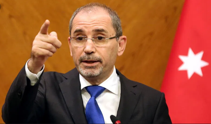 الصفدي: نعمل على تأمين مغادرة الأردنيين من ووهان الصينية