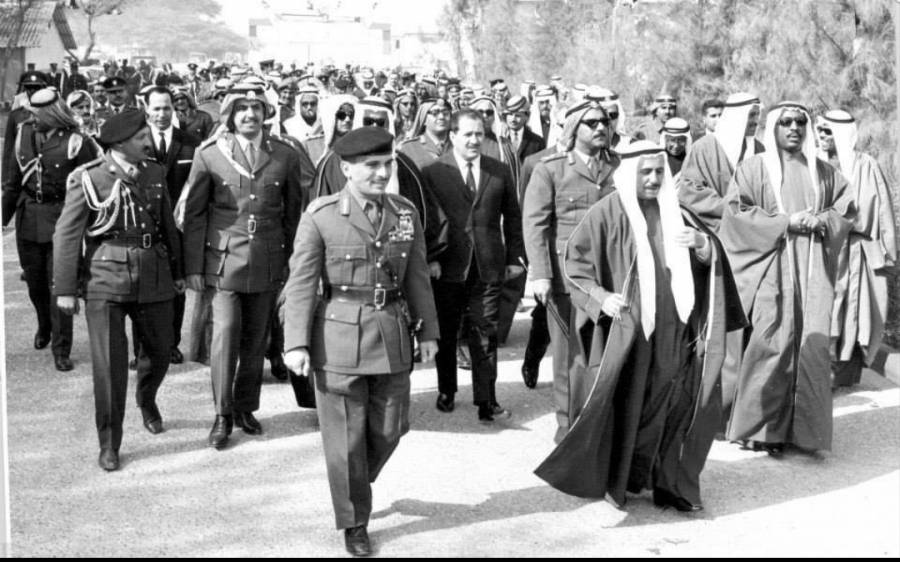 صورة تجمع  الحسين بن طلال والشيخ صباح السالم الصباح... تنشر لأول مرة على الإعلام