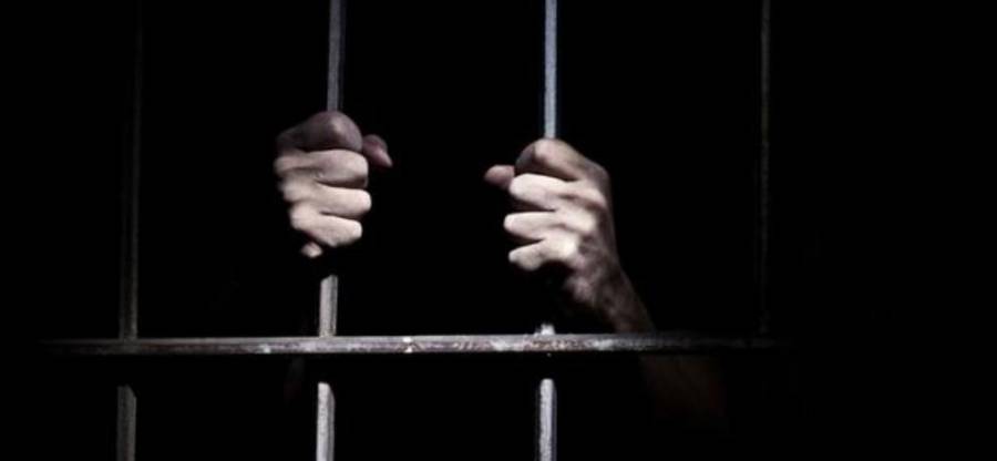 شمول مشارك في احتجاجات قانون ضريبة الدخل متهم باطالة اللسان بالعفو