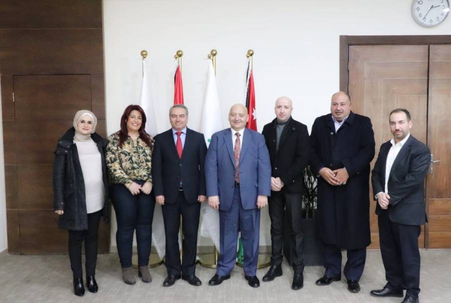 وزير الشباب يلتقي نادي حماده لبحث أوجه التعاون