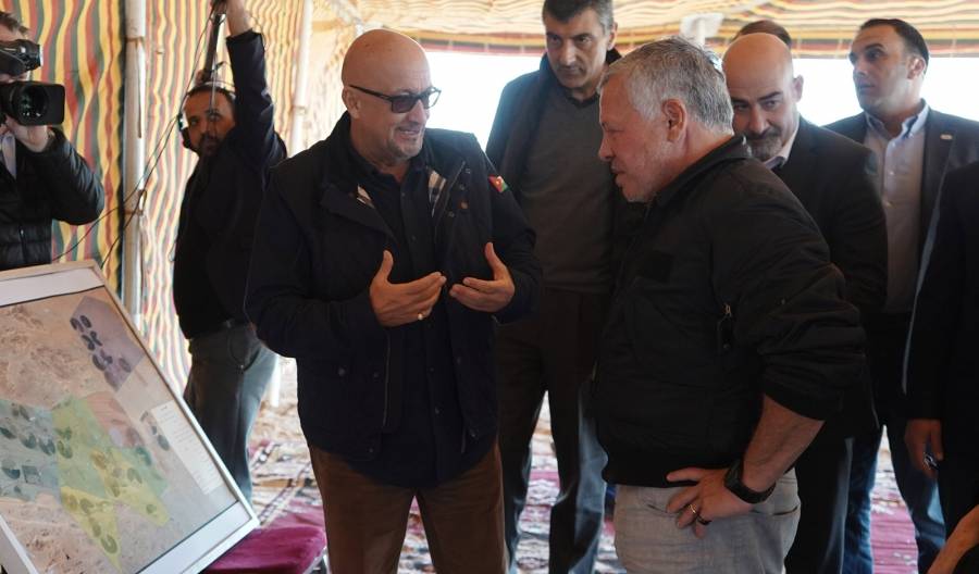 الملك يزور منطقة المدورة ويطلق مجموعة من المشاريع الزراعية فيها