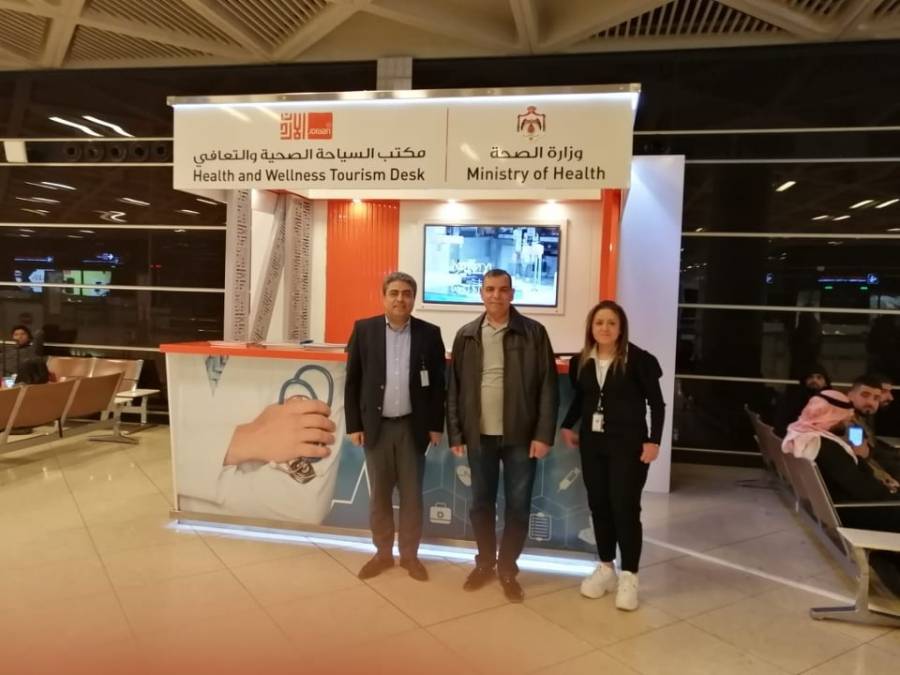 وزير الصحة يتفقد جاهزية الماسحات الحرارية في مطار الملكة علياء