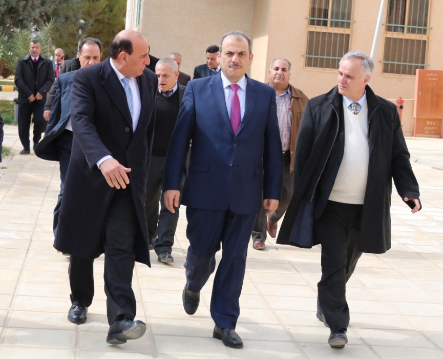 مدير عام المركز الوطني للبحوث الزراعية يزور جامعة الحسين بن طلال