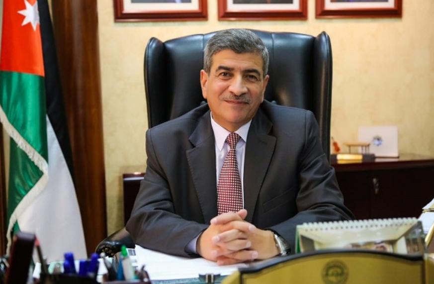 رئيس جامعة الزيتونة الاردنية يتفقد قاعات الامتحانات النهائية