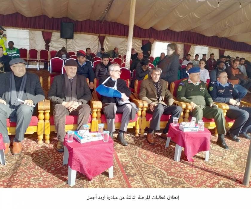 الصحة والبيئة النيابية تطلع على عمليات تخزين القمح بمستوعبات الغباوي