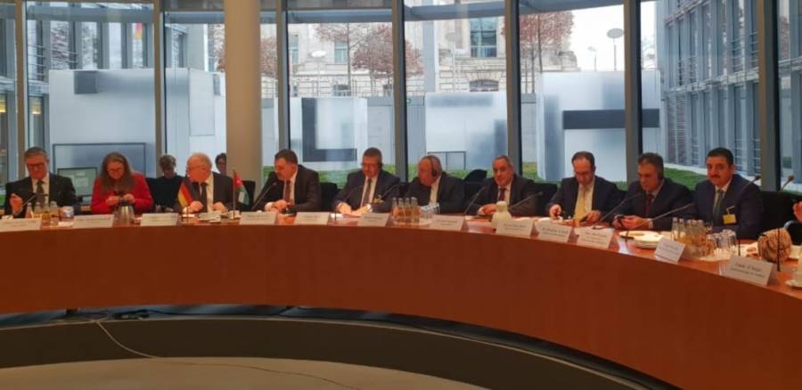 امام البرلمان الألماني، البطاينة يرد على سؤال حول ما يسمى صفقة القرن