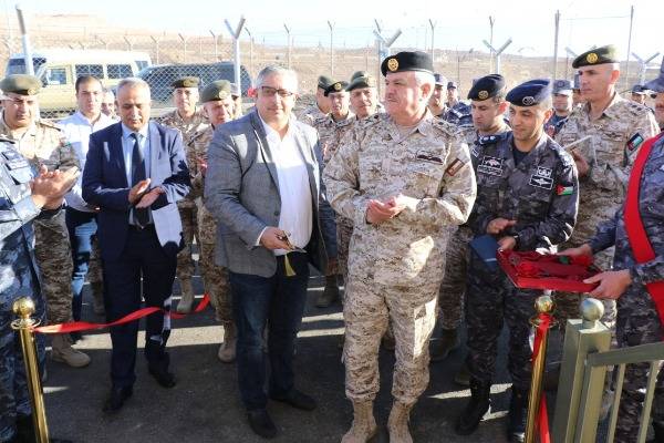 رئيس هيئة الأركان المشتركة يزور عدداً من التشكيلات والمواقع في محافظة العقبة