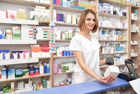 توصية بعدم دراسة «الصيدلة» ووقف فتح صيدليات جديدة