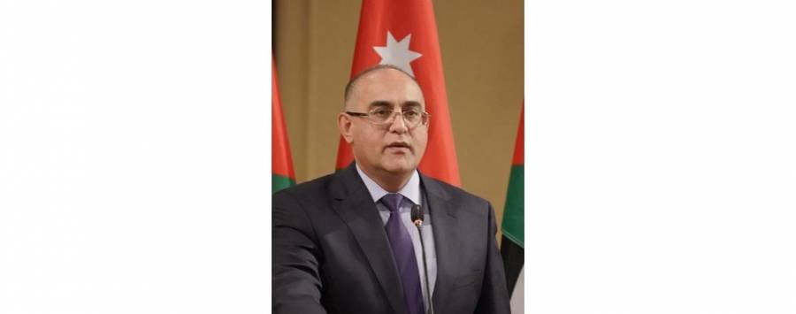 الطويسي يدعو الفنانين للمشاركة في مسابقة تصميم شعار مئوية الدولة