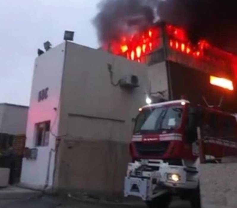 عاجل : حريق  مشغل لصناعة الأحذية في العاصمة عمان