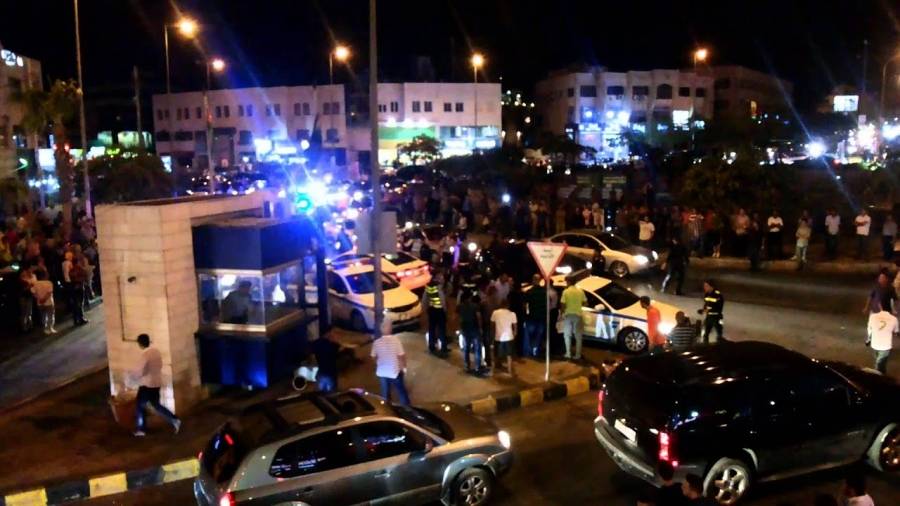 مشاجرة وإطلاق نار أمام أحد مطاعم عبدون