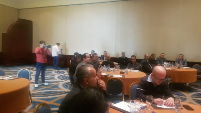 العمل تبحث مع القطاع الخاص تشغيل الاردنيين في العقبة.