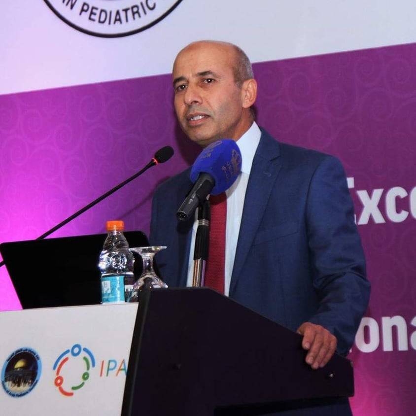 مدير مستشفى حمزة يوجه رسالة بعد مغادرته لمنصبه.. صور