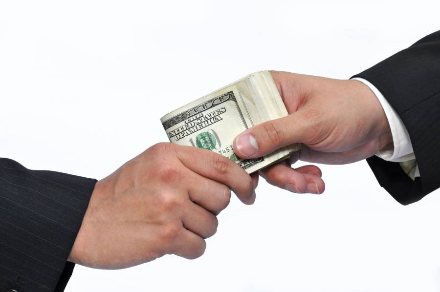 قريبا..الكشف عن ملف تهرب ضريبي بالملايين يتعلق باحدى الشخصيات المهنية الشهيرة